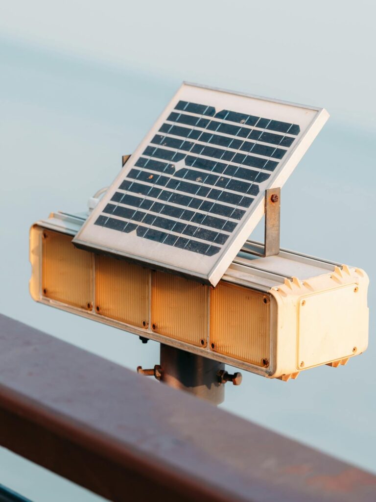 Zonnepanelen op een dak